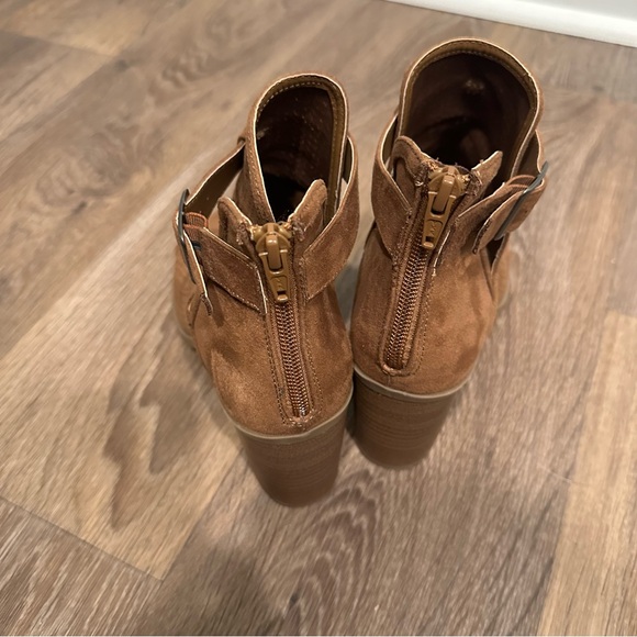 Women’s Universal Thread Peep Toe Booties Size 7 1/2 - Picture 4 of 7